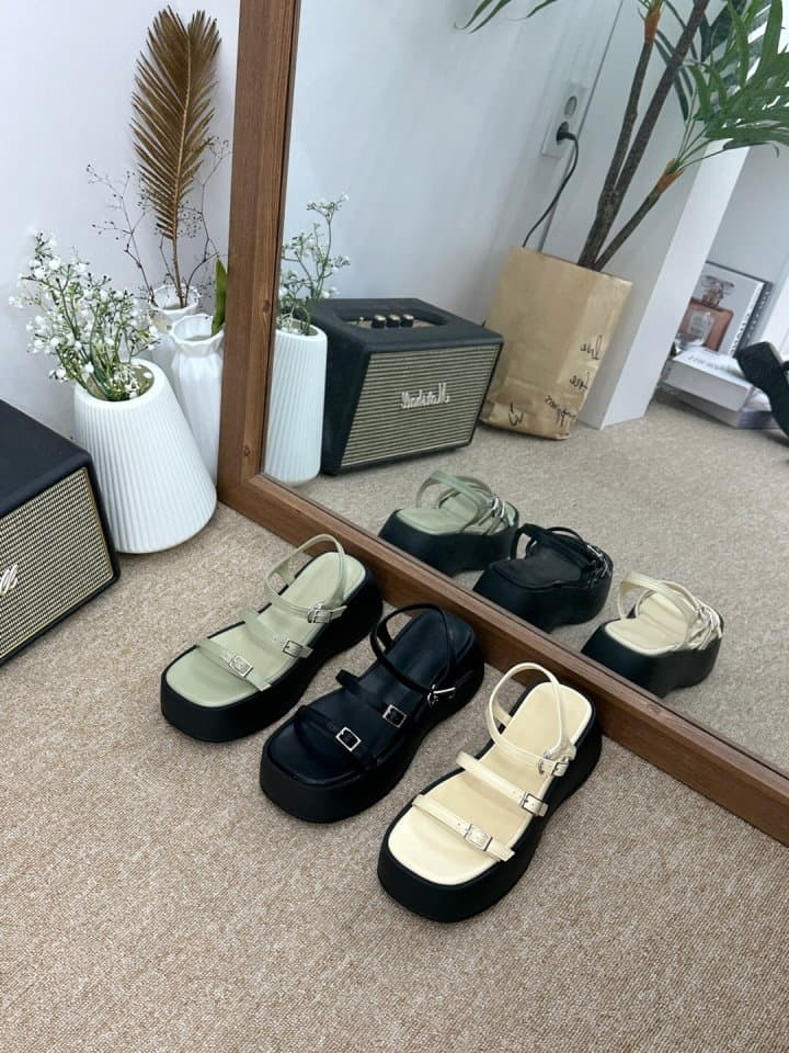 Golden Shoe - Korean Women Fashion - #momslook - sty554  Sandals - 2