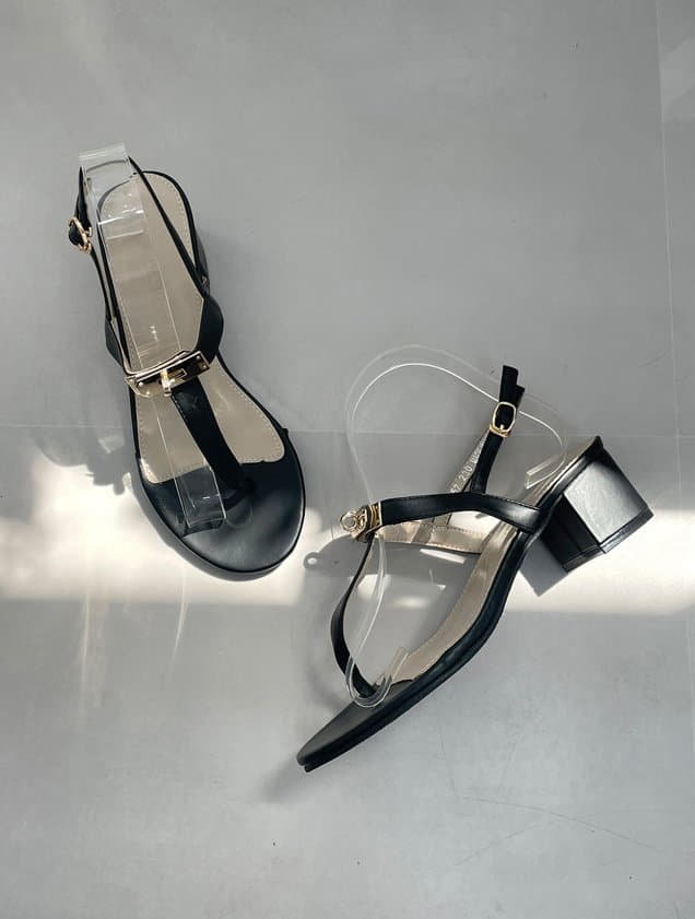 Golden Shoe - Korean Women Fashion - #momslook - bu2152  Sandals