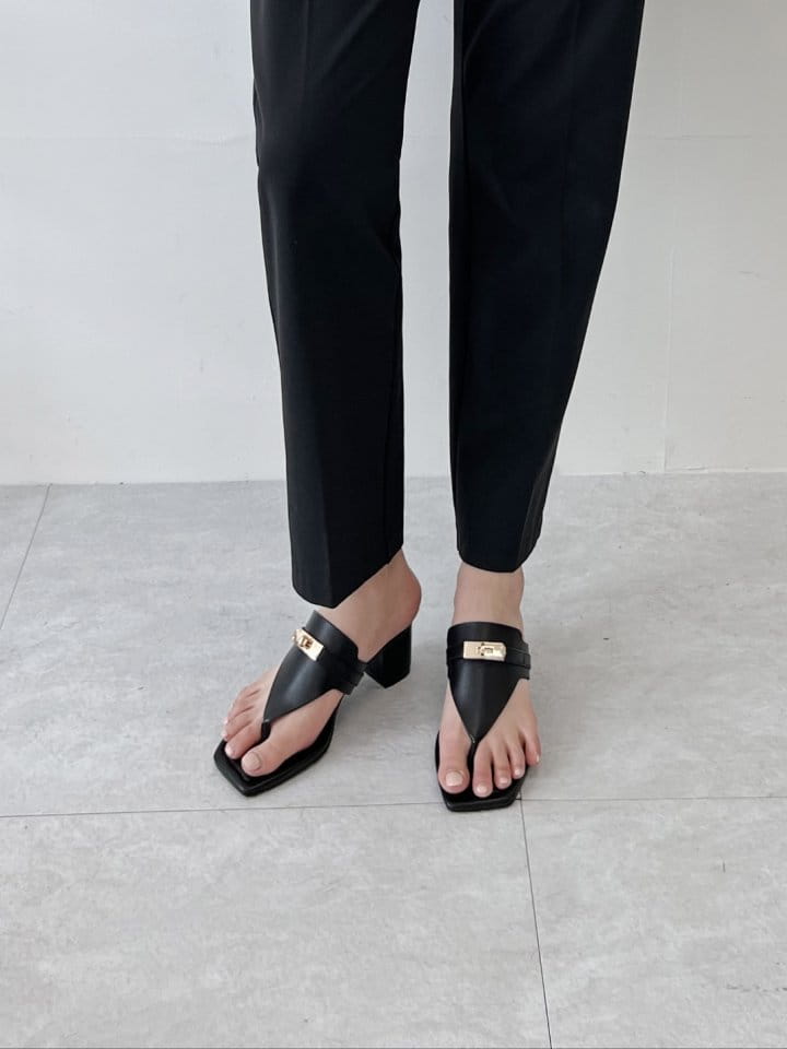 Golden Shoe - Korean Women Fashion - #momslook - by011 Slippers - 6