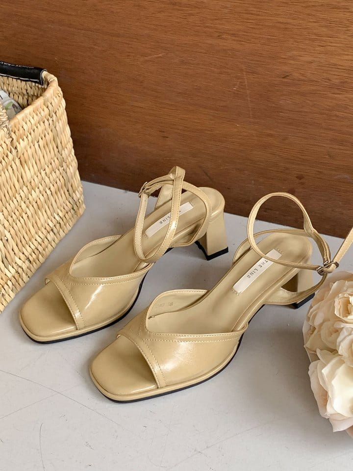 Golden Shoe - Korean Women Fashion - #momslook - th2526 Sandals - 6