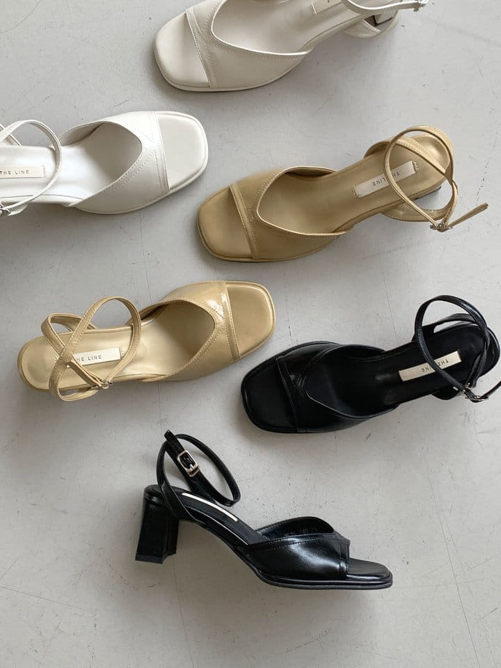 Golden Shoe - Korean Women Fashion - #momslook - th2526 Sandals - 8