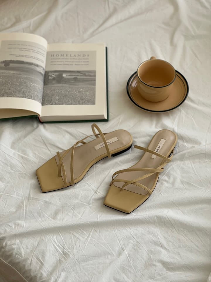 Golden Shoe - Korean Women Fashion - #thelittlethings - th2728 Slippers - 2