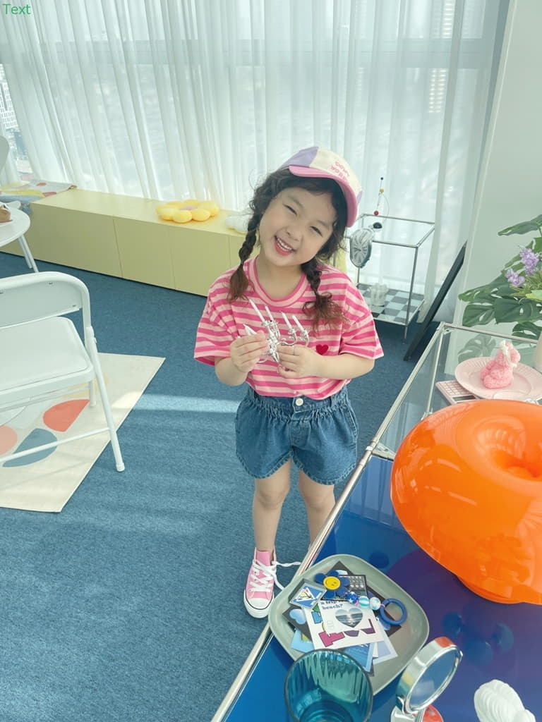 Honeybee - Korean Children Fashion - #prettylittlegirls - Stripes Heart Embrodiery Tee - 3