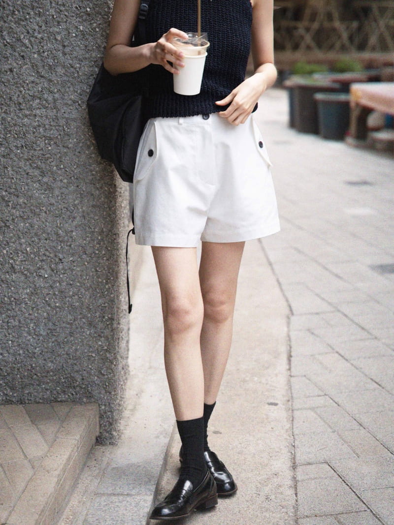 Nan - Korean Women Fashion - #womensfashion - Tencel Flap Shorts - 5