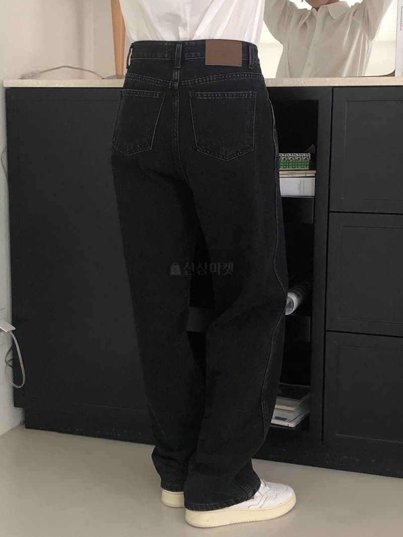 Overclassic - Korean Women Fashion - #momslook - Biff Black Jeans - 4