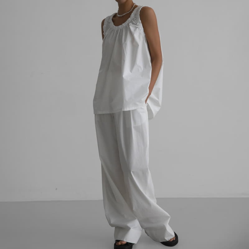 Paper Moon - Korean Women Fashion - #momslook - Banded Shirring Sleeveless Blouse - 2
