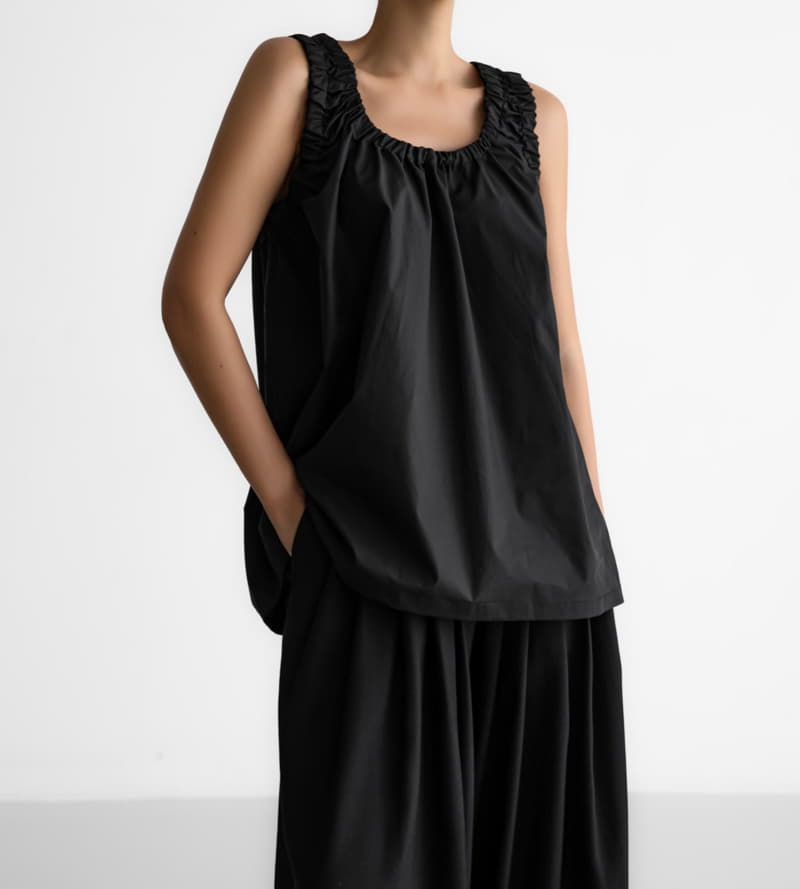 Paper Moon - Korean Women Fashion - #momslook - Banded Shirring Sleeveless Blouse - 6