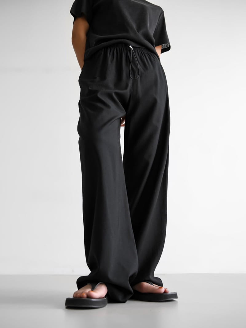 Paper Moon - Korean Women Fashion - #momslook - Banded Cozy Wide Trousers - 10