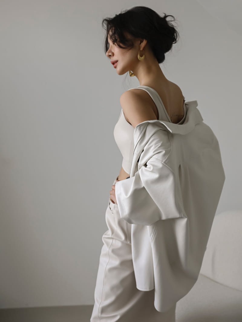 Paper Moon - Korean Women Fashion - #momslook - Vegan Leather Cropped Sleeveless Tank Top - 2