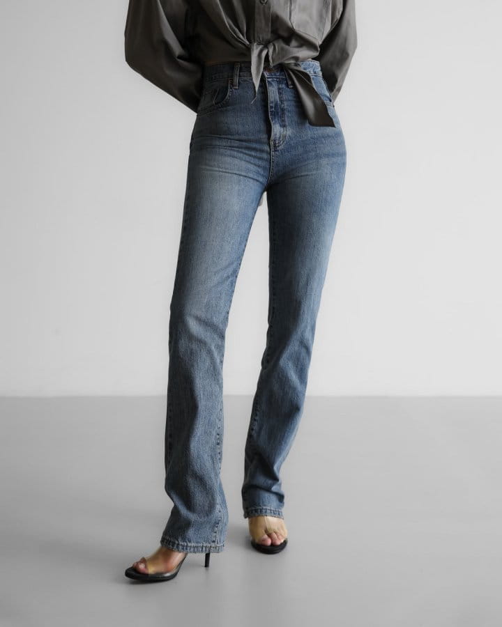 Paper Moon - Korean Women Fashion - #momslook - Cone Straight Slim Fit Blue Jeans​ - 10