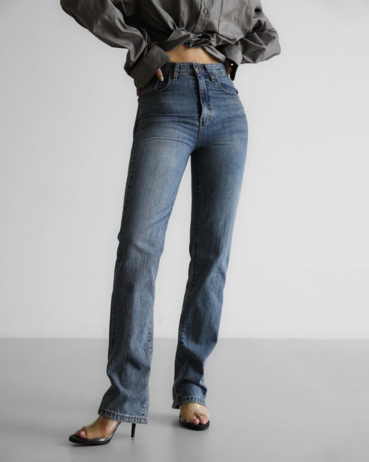 Paper Moon - Korean Women Fashion - #momslook - Cone Straight Slim Fit Blue Jeans​ - 2