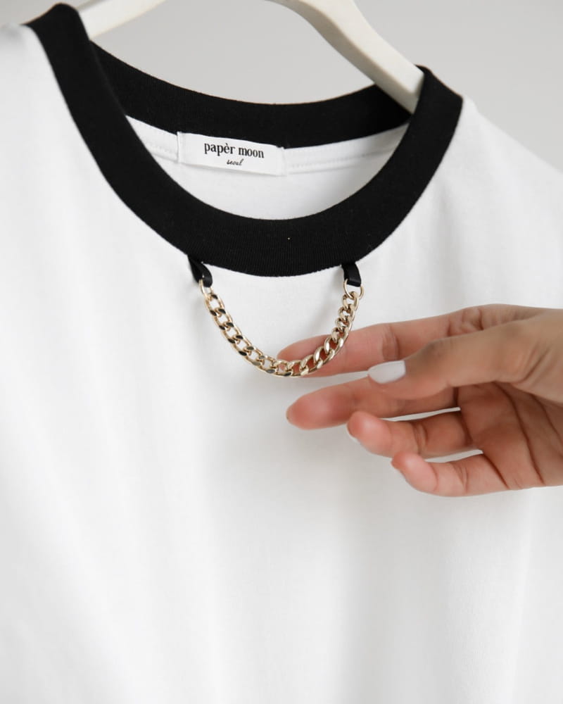 Paper Moon - Korean Women Fashion - #womensfashion - Chain Necklace Detail Knotted Detail Cropped Tee  - 6