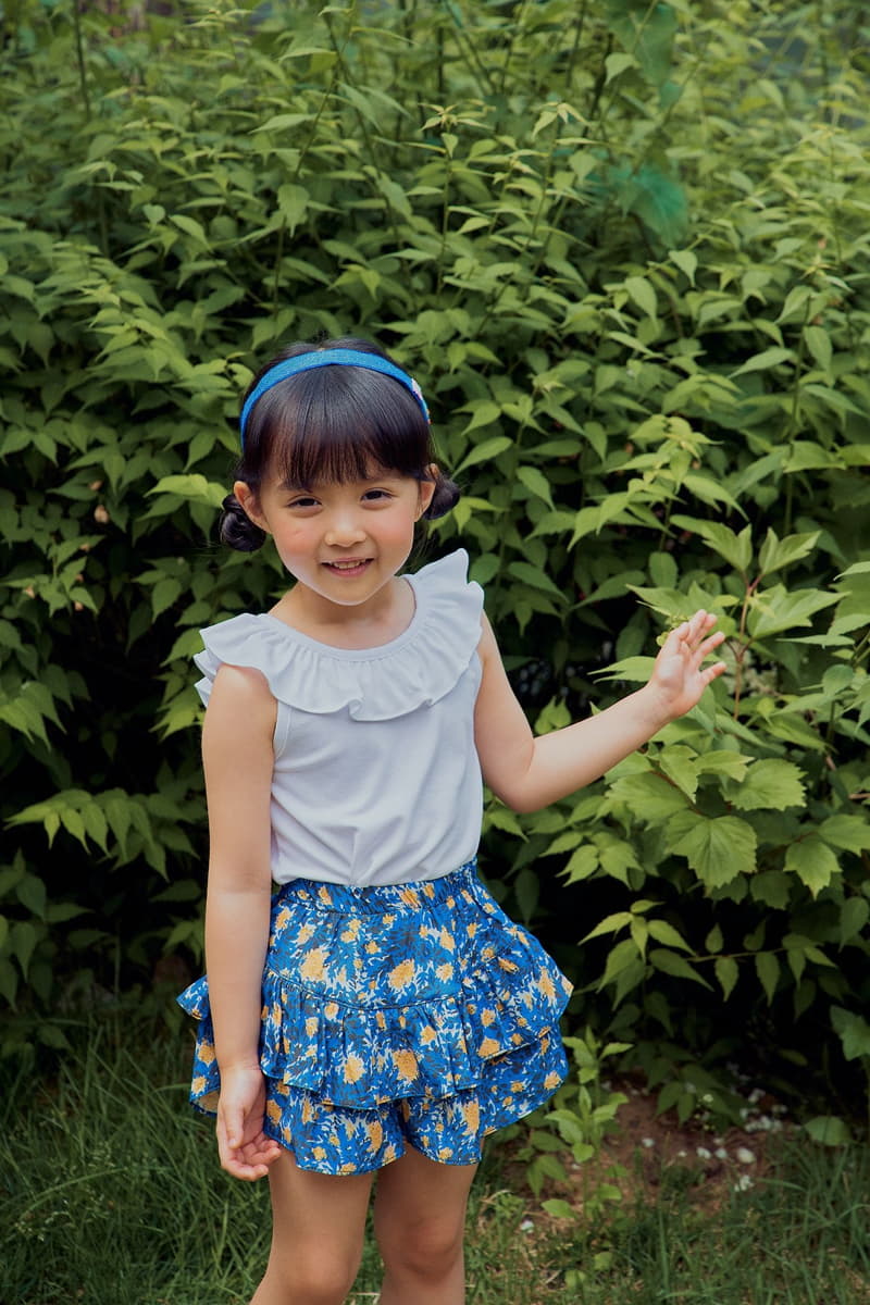 Rica - Korean Children Fashion - #childofig - Flower Skirt Shorts - 4