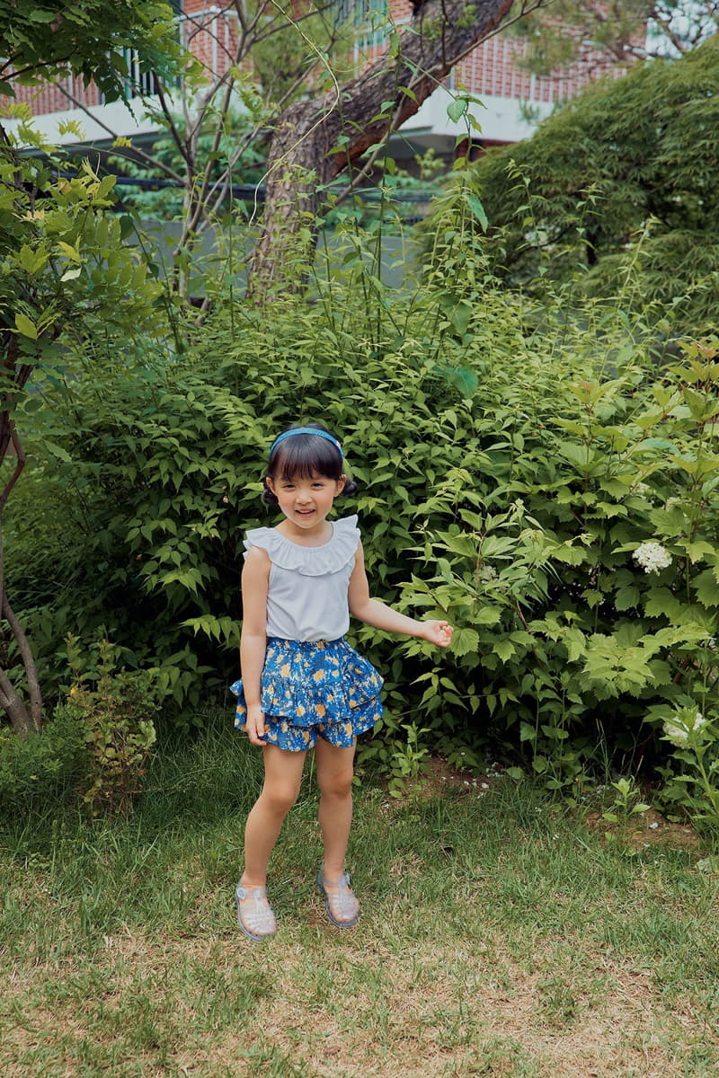 Rica - Korean Children Fashion - #designkidswear - Flower Skirt Shorts - 5