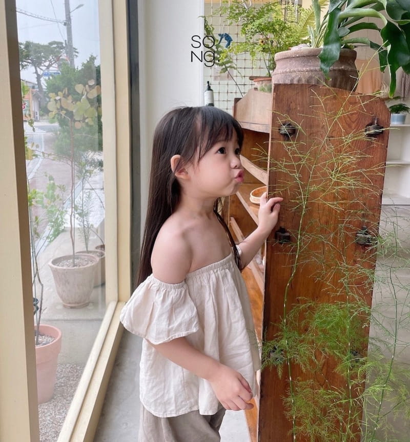 Song - Korean Children Fashion - #littlefashionista - Off Shoulder Blouse - 2
