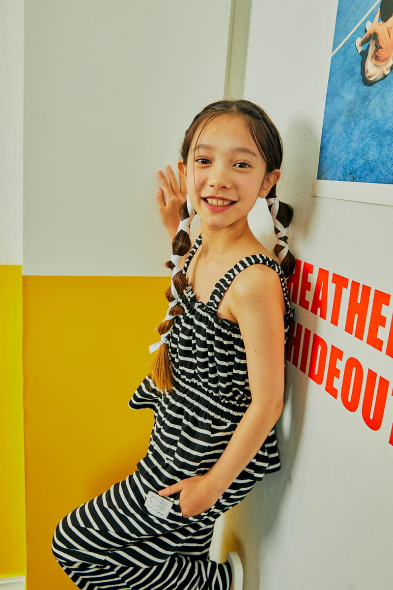 A-Market - Korean Children Fashion - #littlefashionista - Strieps Frill Top Bottom Set - 4
