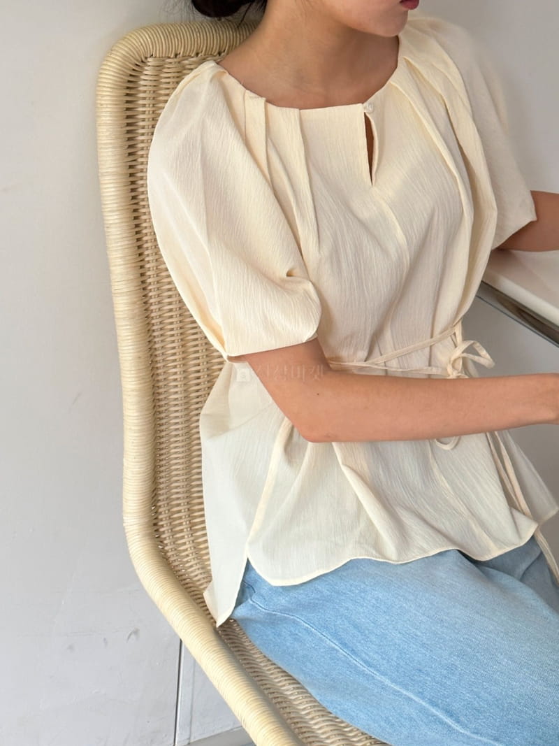 Anne Margaret - Korean Women Fashion - #momslook - Wrinkle Blouse - 3