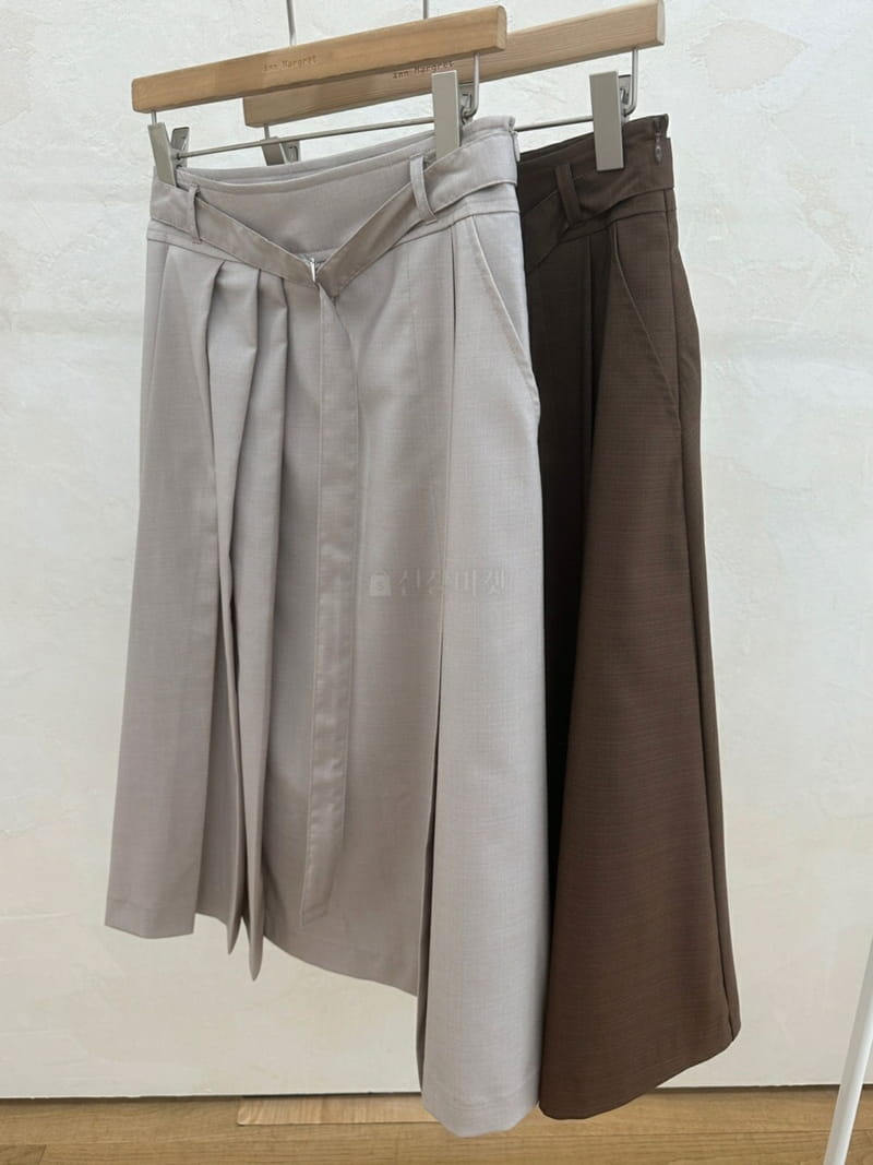 Anne Margaret - Korean Women Fashion - #momslook - Belt Wrinkle Skirt - 4