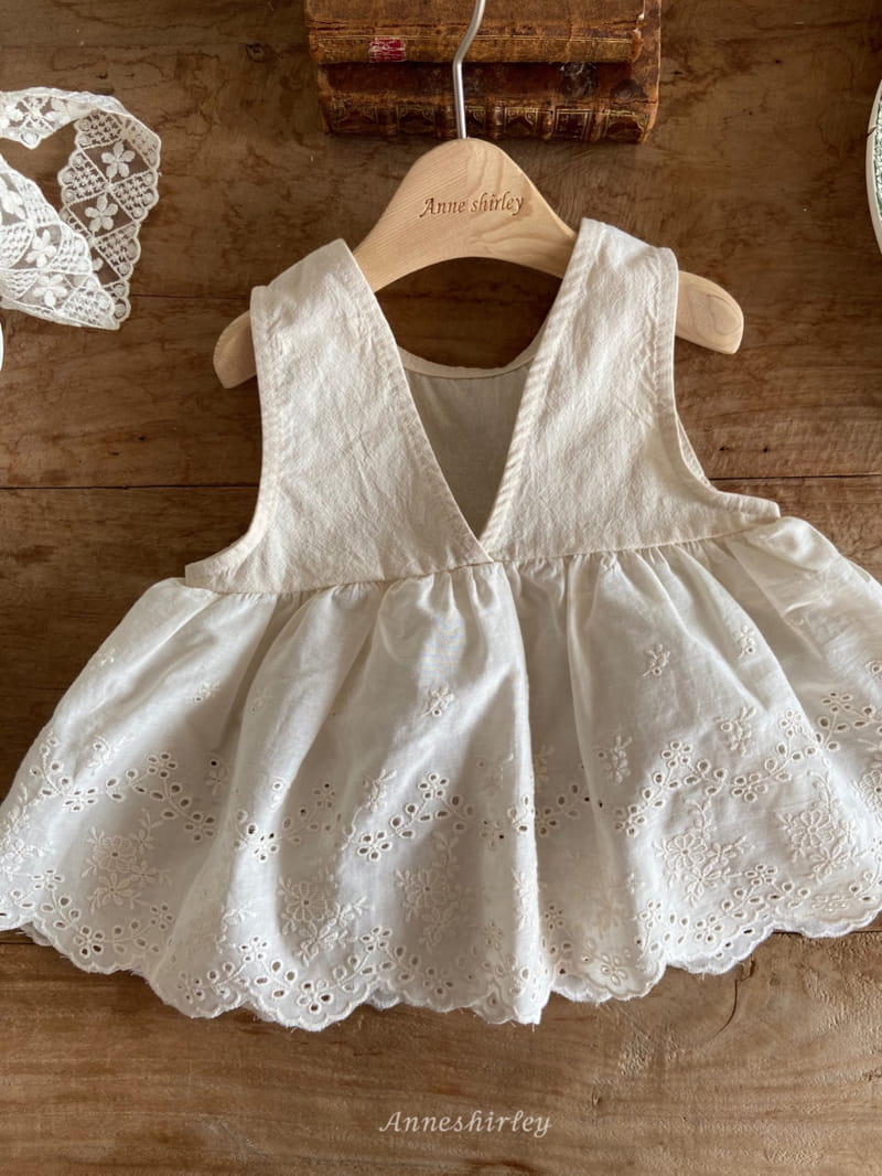 Anne Shirley - Korean Baby Fashion - #babyboutiqueclothing - Lace V Blouse - 2