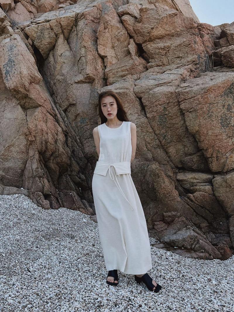 Baie Oud - Korean Women Fashion - #momslook - Sleeveless Belt One-piece - 9