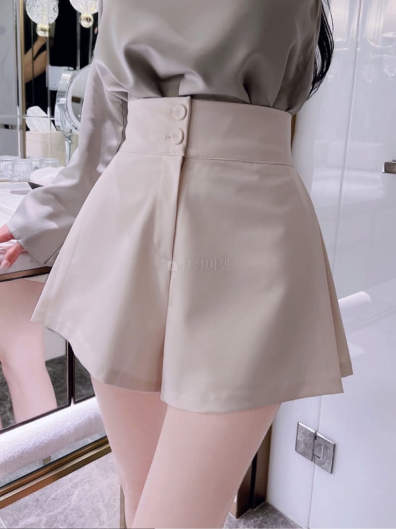 Bes - Korean Women Fashion - #restrostyle - Side Wrinkle Shorts