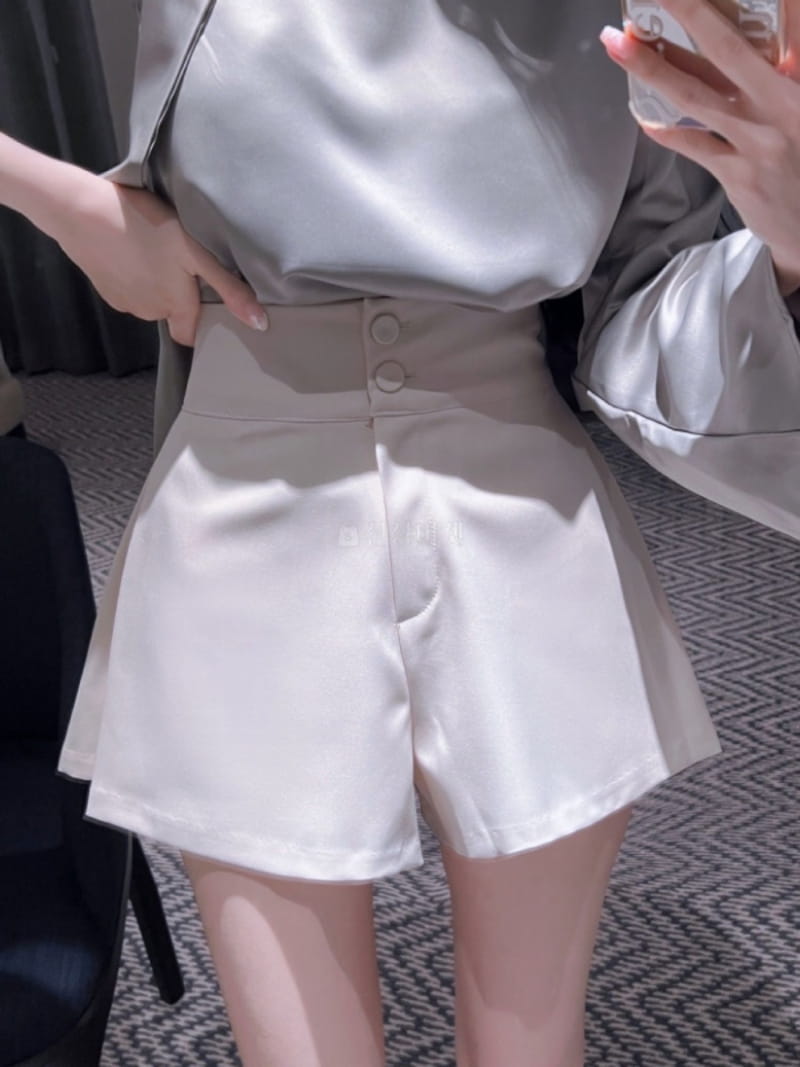 Bes - Korean Women Fashion - #shopsmall - Side Wrinkle Shorts - 4