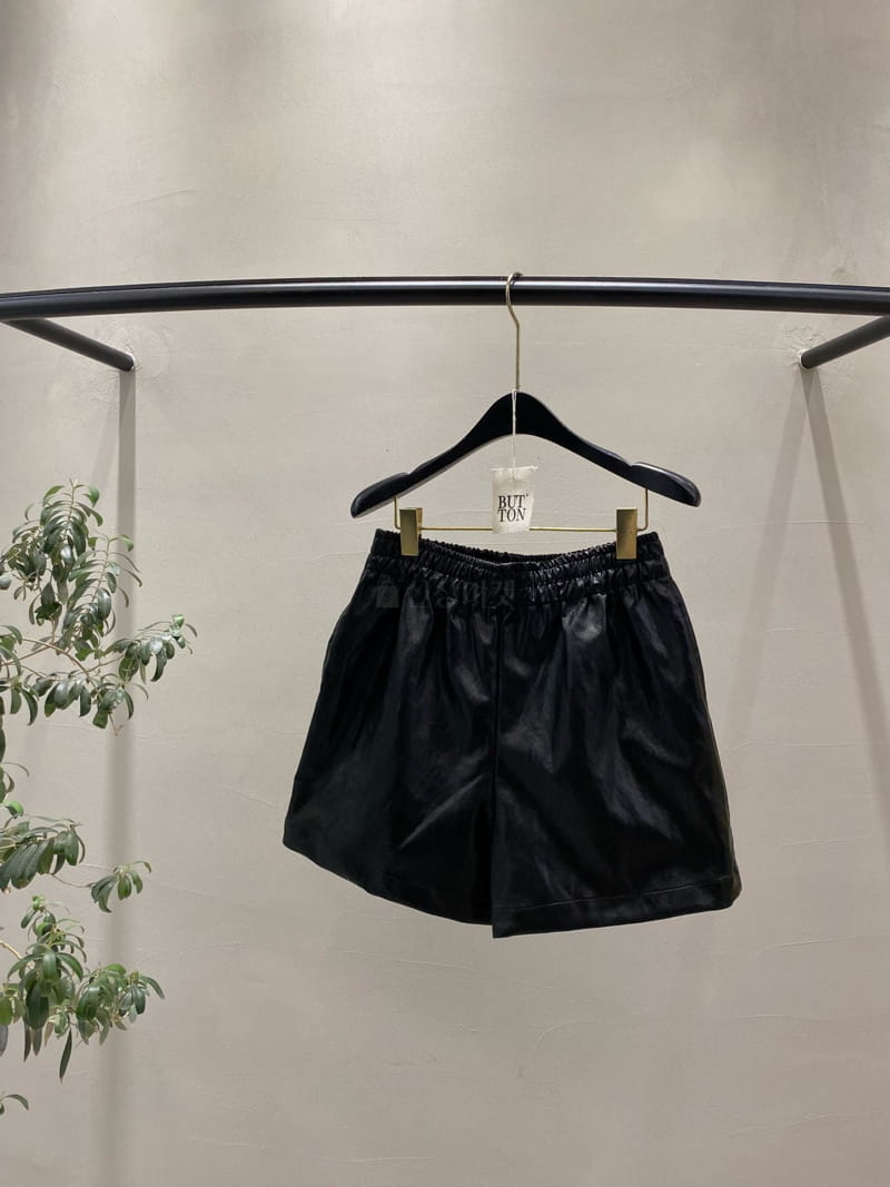 Boutique Seoul - Korean Women Fashion - #womensfashion - Leather Shorts - 8