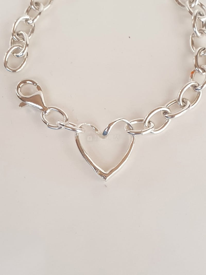 Cabinet - Korean Women Fashion - #thelittlethings - Silver (Silver) Heart  Bracelet