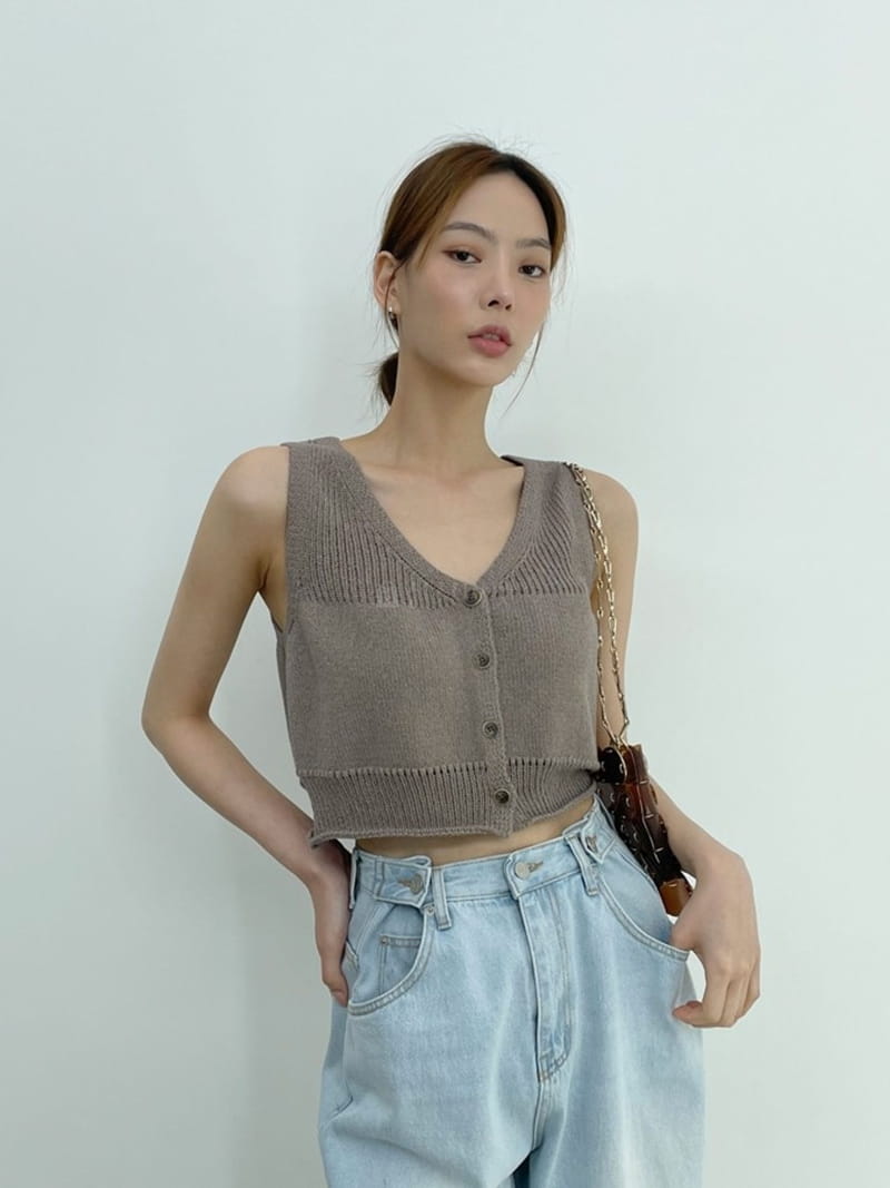 D2 - Korean Women Fashion - #womensfashion - Diff V Vest - 3