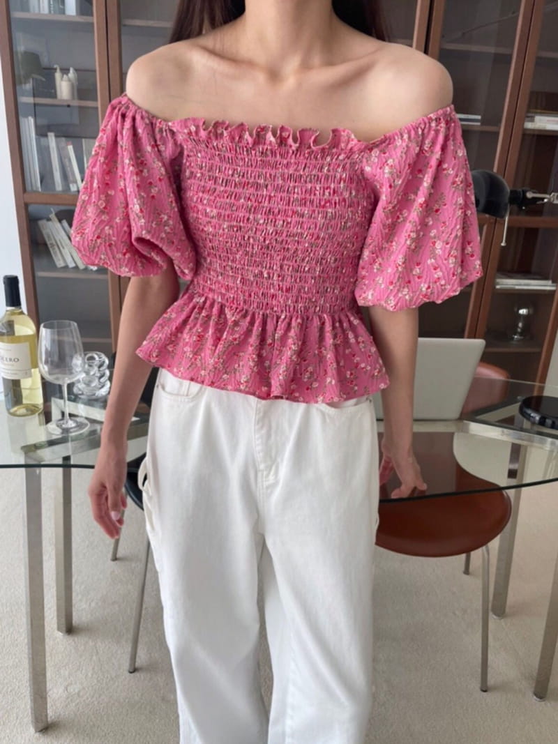 Elfin - Korean Women Fashion - #momslook - Rora Smocked Blouse - 4