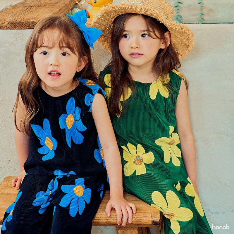Hanab - Korean Children Fashion - #kidsshorts - Big Flower Top Bottom Set - 5