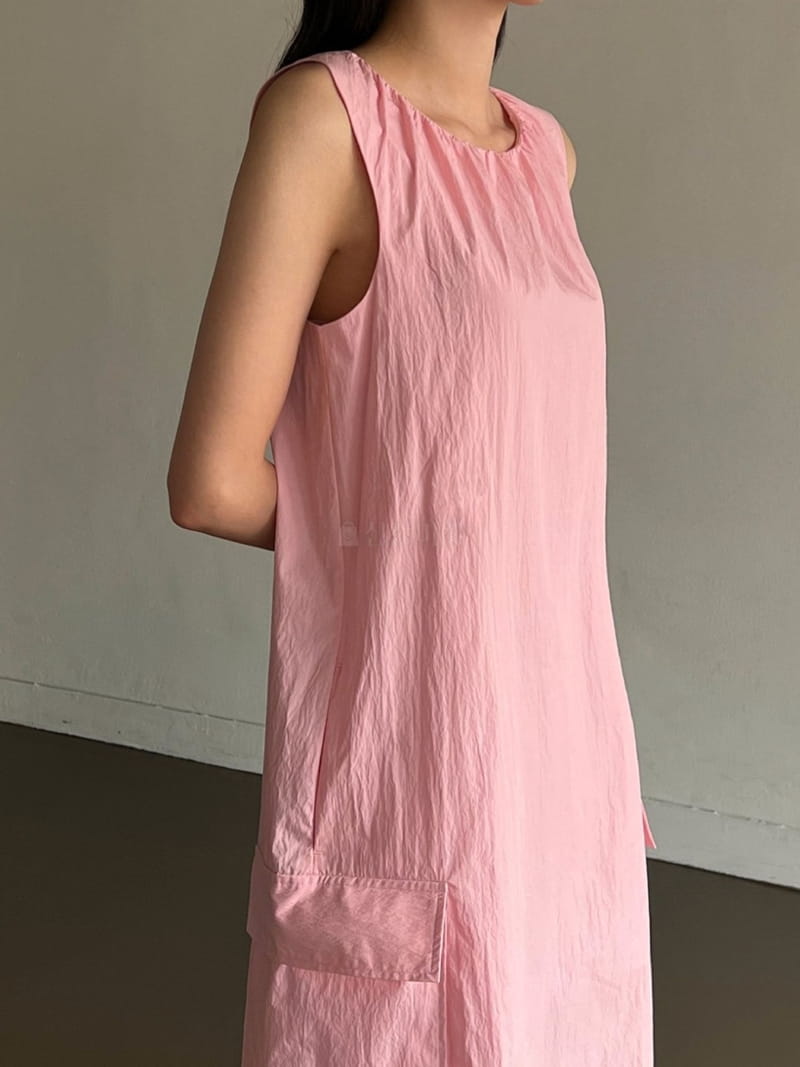 Lamerei - Korean Women Fashion - #womensfashion - Sleeveless String Pocket One-piece - 2