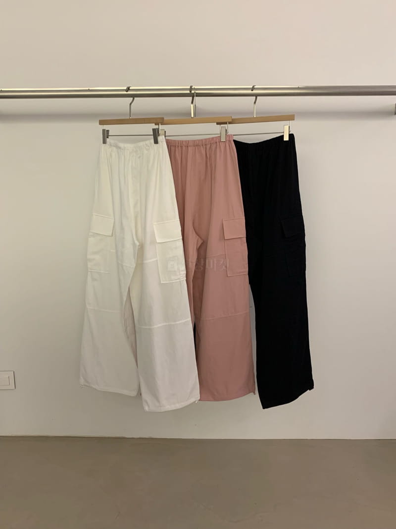Underkey - Korean Women Fashion - #vintageinspired - Login Cargo Pants