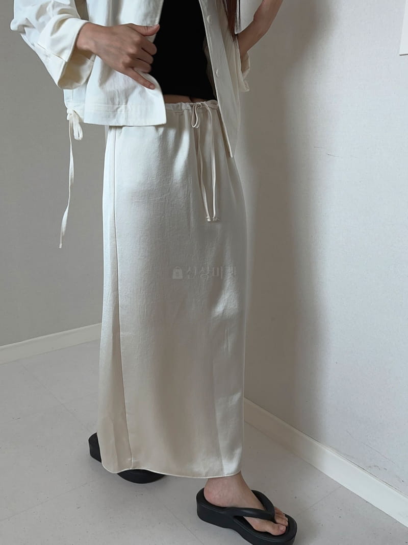 Unene Garden - Korean Women Fashion - #vintagekidsstyle - Shatin Skirt - 5
