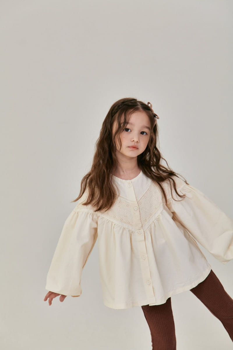 A-Market - Korean Children Fashion - #childofig - V Lace Blouse - 3