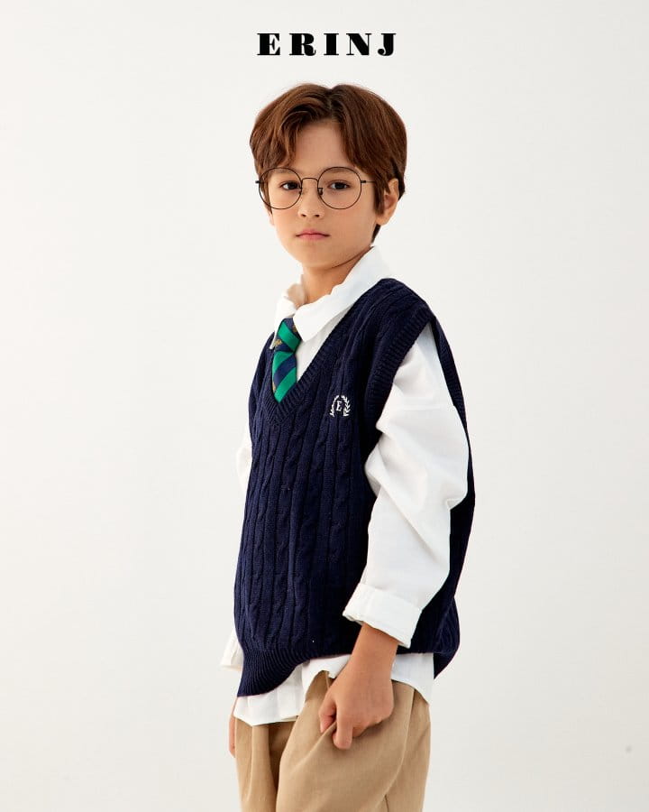 Erin J - Korean Children Fashion - #kidsshorts - Twist Knit Vest - 7