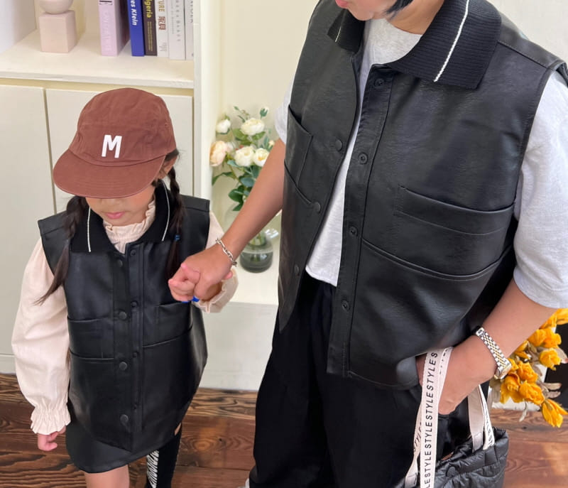 Fine-Studio - Korean Children Fashion - #fashionkids - Leather Vest with Mojm
