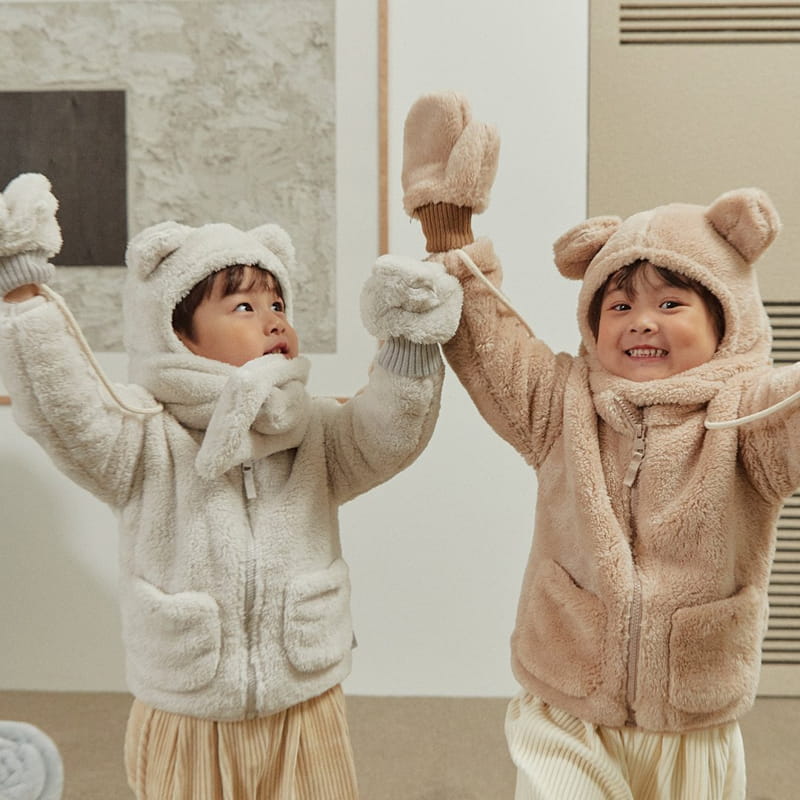 Here I Am - Korean Children Fashion - #magicofchildhood - Kinder Bear Hat - 11