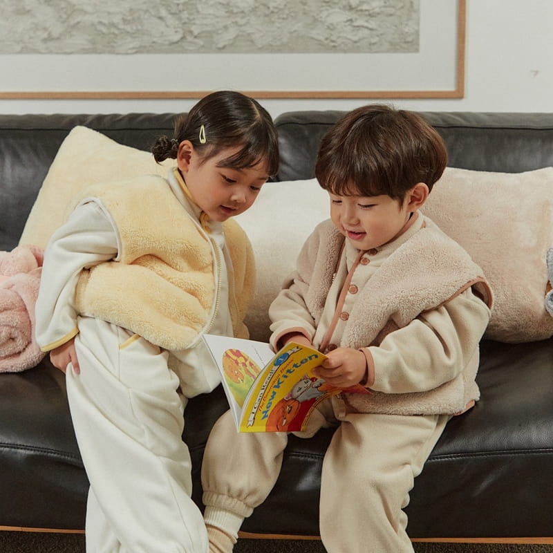 Here I Am - Korean Children Fashion - #magicofchildhood - Hipen Fleece Set up - 7