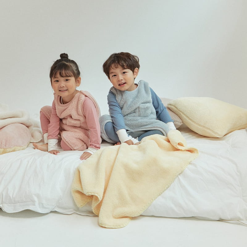 Here I Am - Korean Children Fashion - #prettylittlegirls - Kinder Blanket - 7