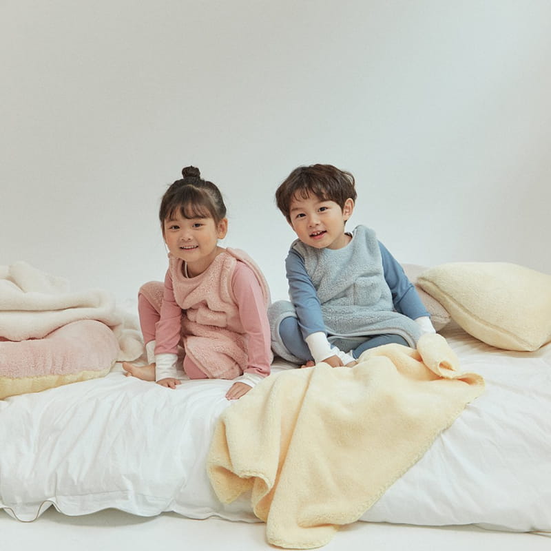 Here I Am - Korean Children Fashion - #stylishchildhood - Kinder Sleep Vest - 7