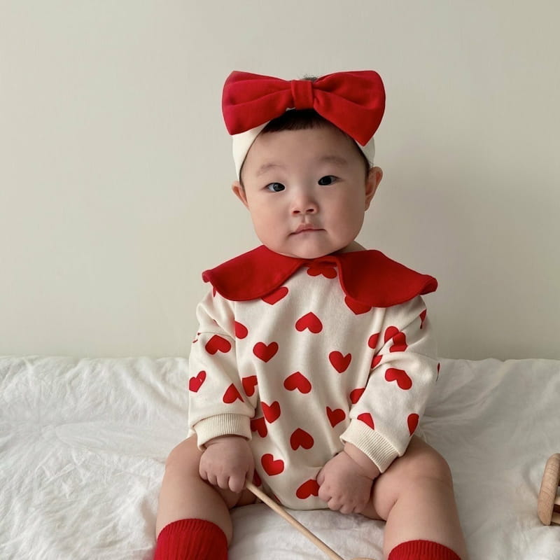 Moran - Korean Baby Fashion - #babyoninstagram - Heart Collar Bodysuit - 11