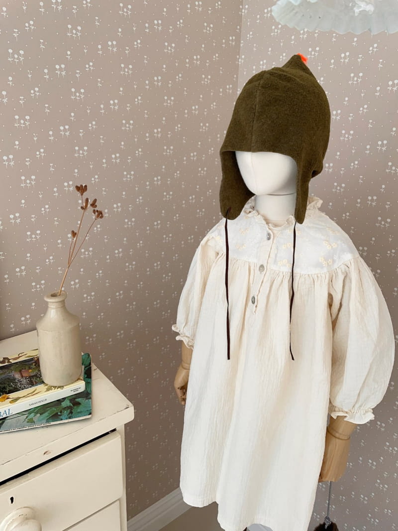 Studio M - Korean Children Fashion - #kidzfashiontrend - Cream Embrodiery One-piece - 7