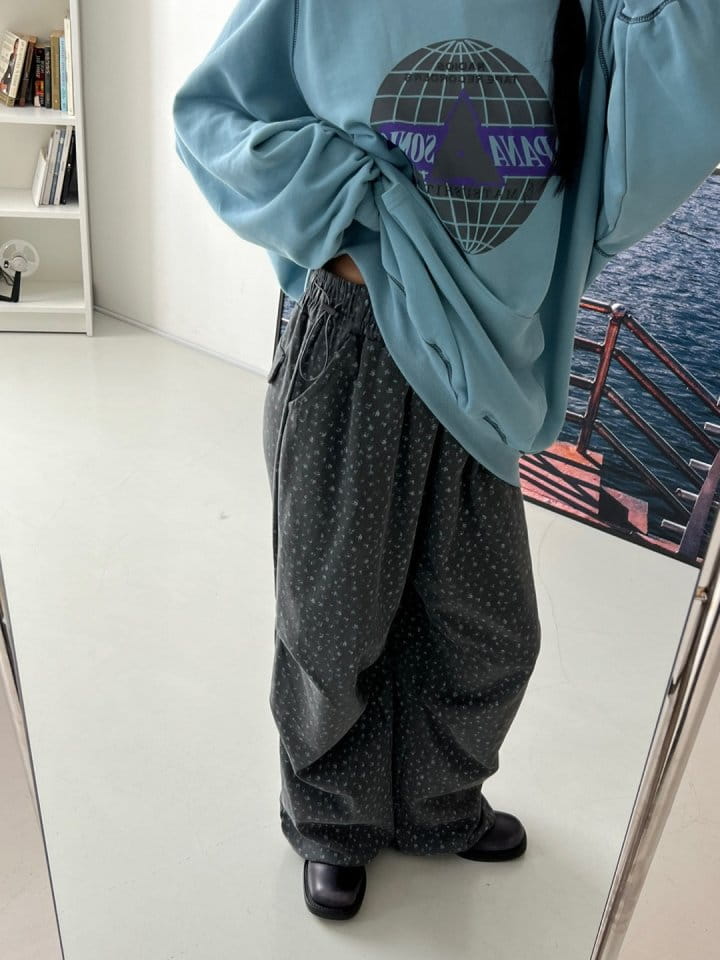 Bricklane - Korean Women Fashion - #momslook - Pig Flower Tug Pants - 10