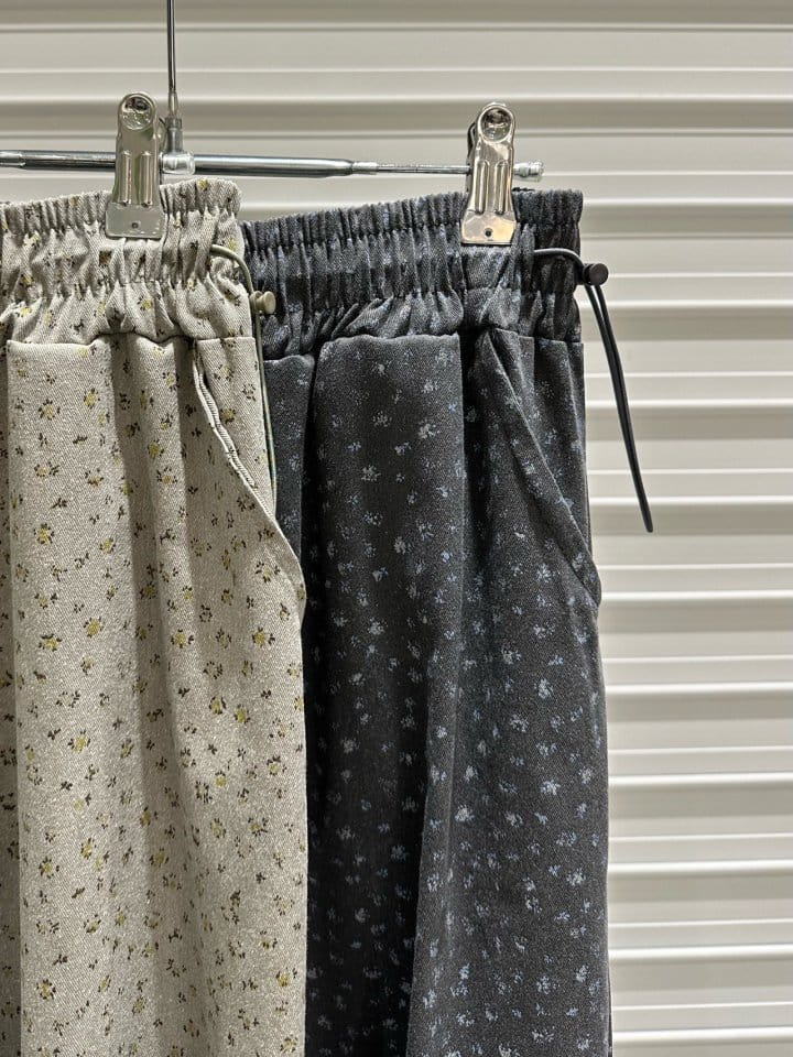 Bricklane - Korean Women Fashion - #shopsmall - Pig Flower Tug Pants