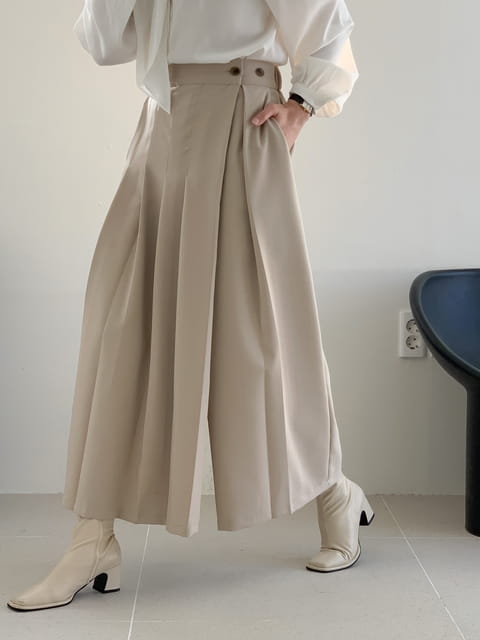 French Chic - Korean Women Fashion - #vintagekidsstyle - Pintuck Pia Skirt Pants - 3