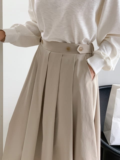 French Chic - Korean Women Fashion - #momslook - Pleated maxi skirt - 4