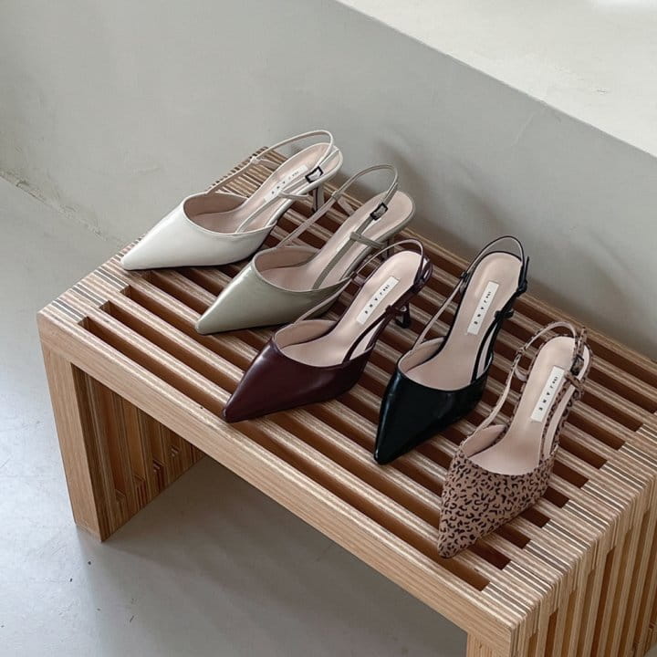 Golden Shoe - Korean Women Fashion - #thatsdarling - 3166 Sandals