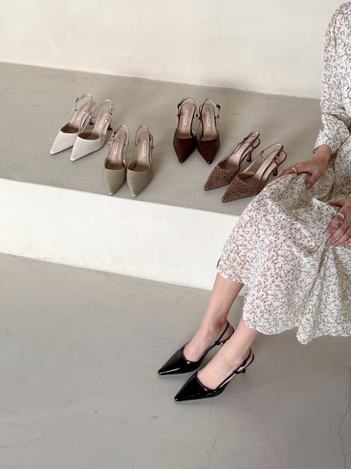 Golden Shoe - Korean Women Fashion - #thelittlethings - 3166 Sandals - 2