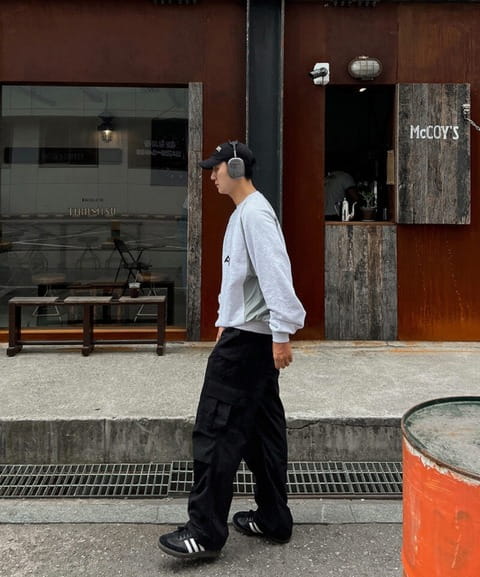 Pair - Korean Women Fashion - #restrostyle - Multi Pocket Pants - 2